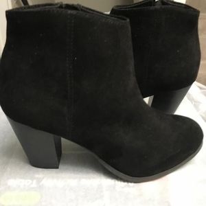 Women Faux-Suede Old Navy Ankle Boots. Comfortable Easy Wear,  Never Wor…
